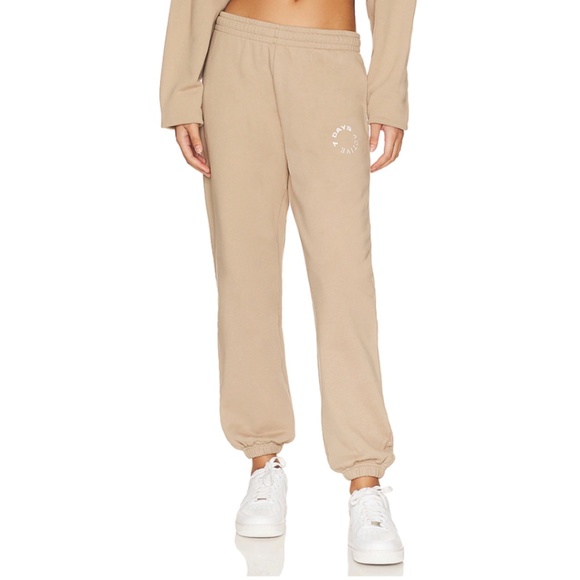 7 Days Active Monday Sweatpants in Dune, Size Small - Picture 1 of 5